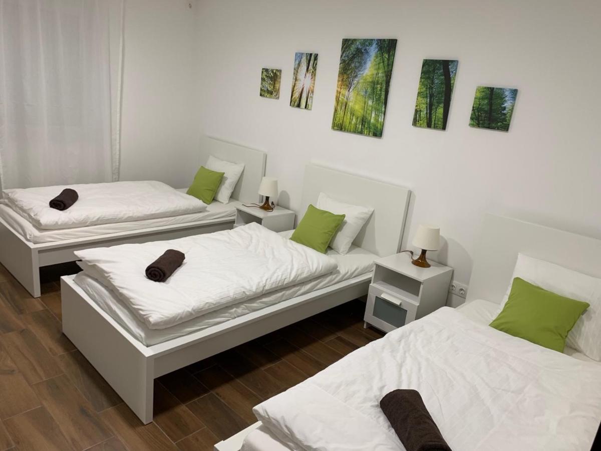 Lili Motel Sajoszentpeter Экстерьер фото